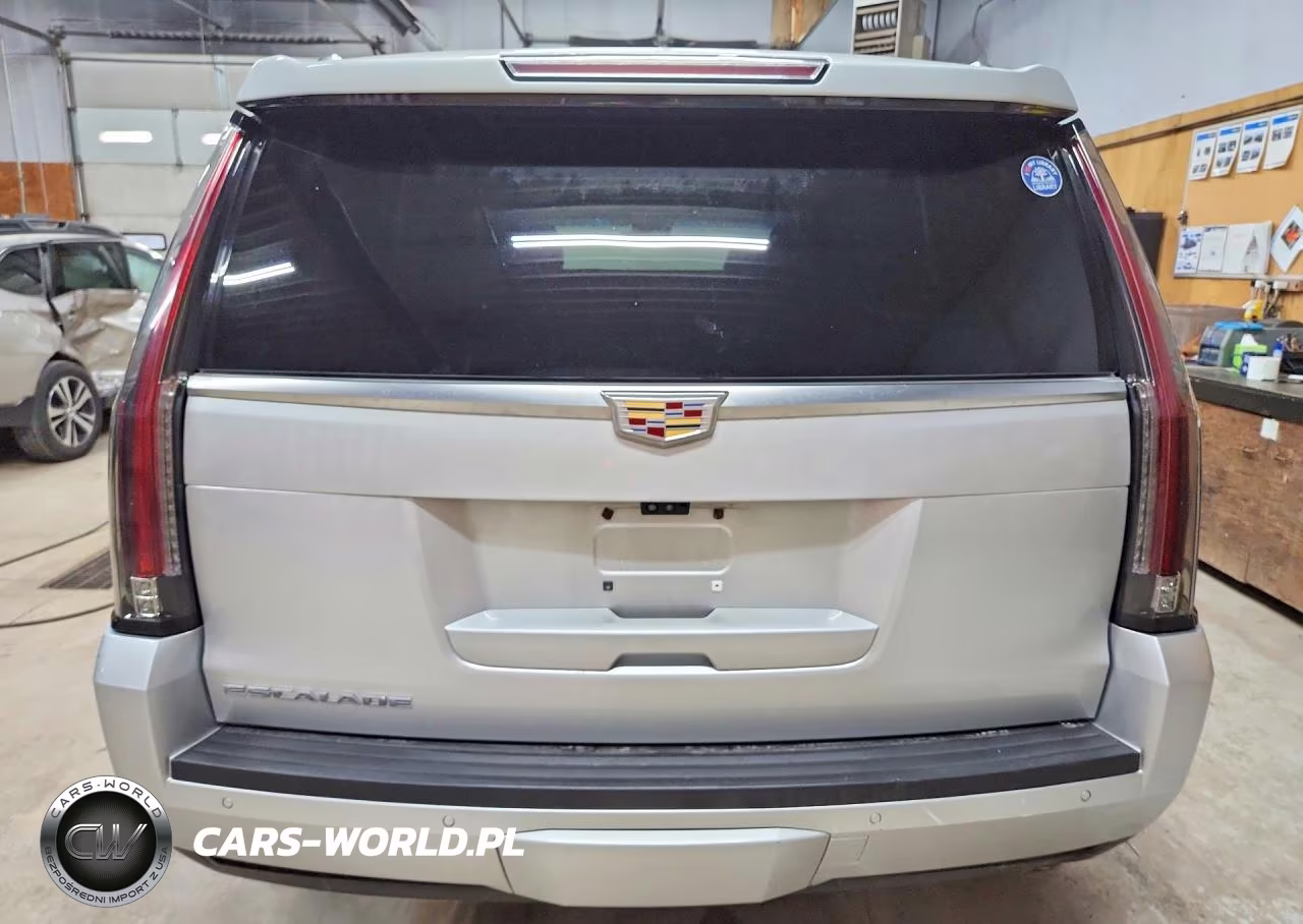 2018 Cadillac Escalade Luxury VIN:1GYS4BKJ2JR251530 - 6