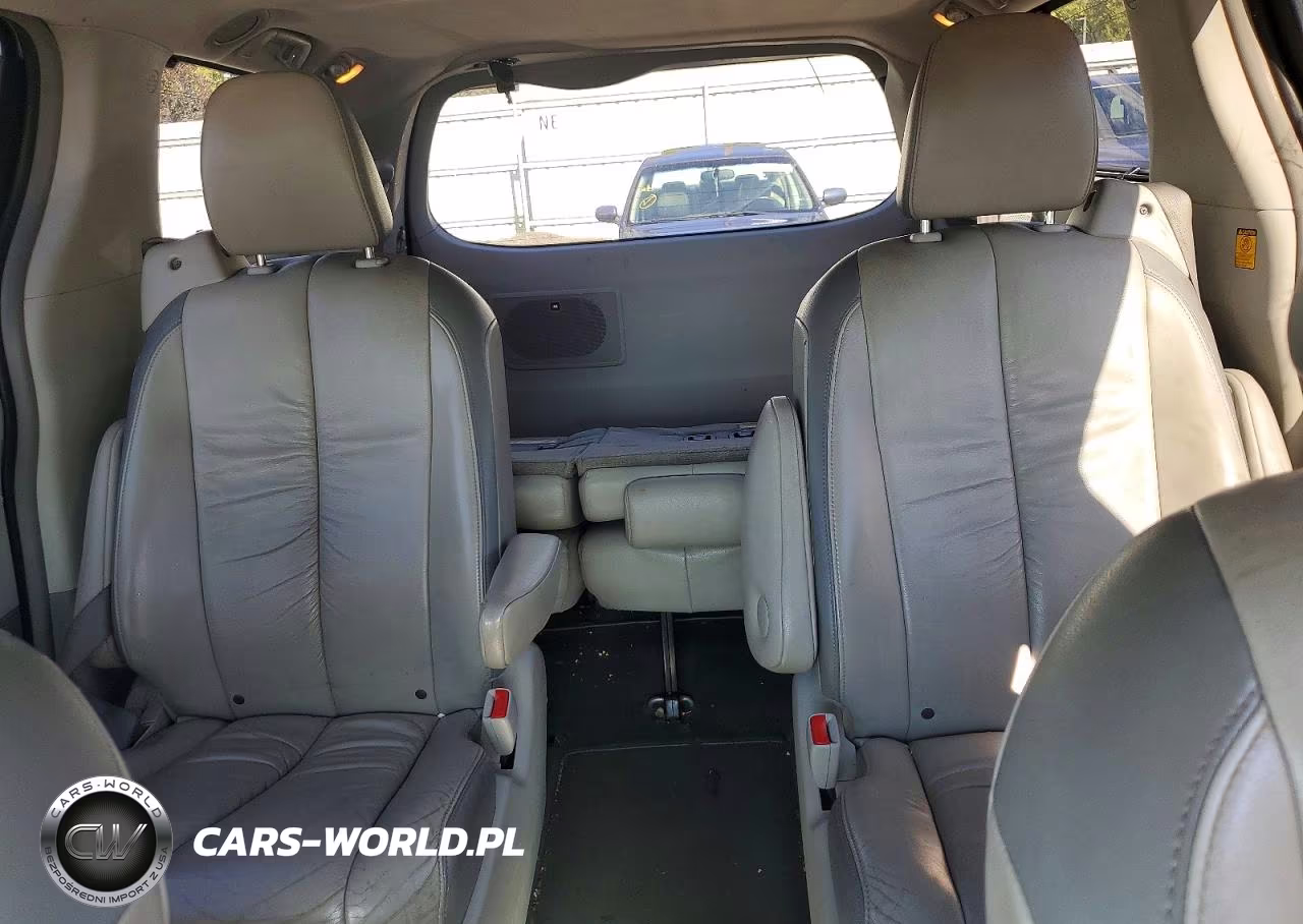 2012 Toyota Sienna Limited 7-Passenger VIN:5TDDK3DC4CS036325 - 10