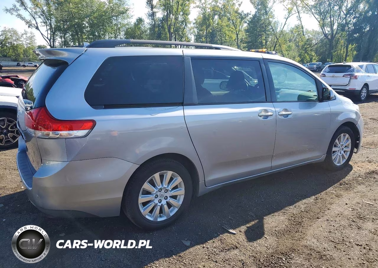 2012 Toyota Sienna Limited 7-Passenger VIN:5TDDK3DC4CS036325 - 3
