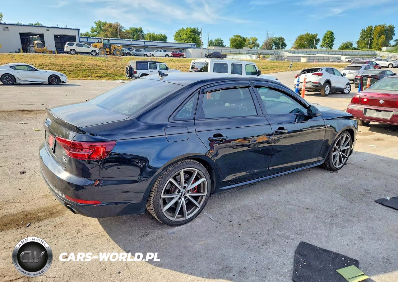 2018 Audi A4 Premium Plus VIN:WAUENAF43JA229630 - 3