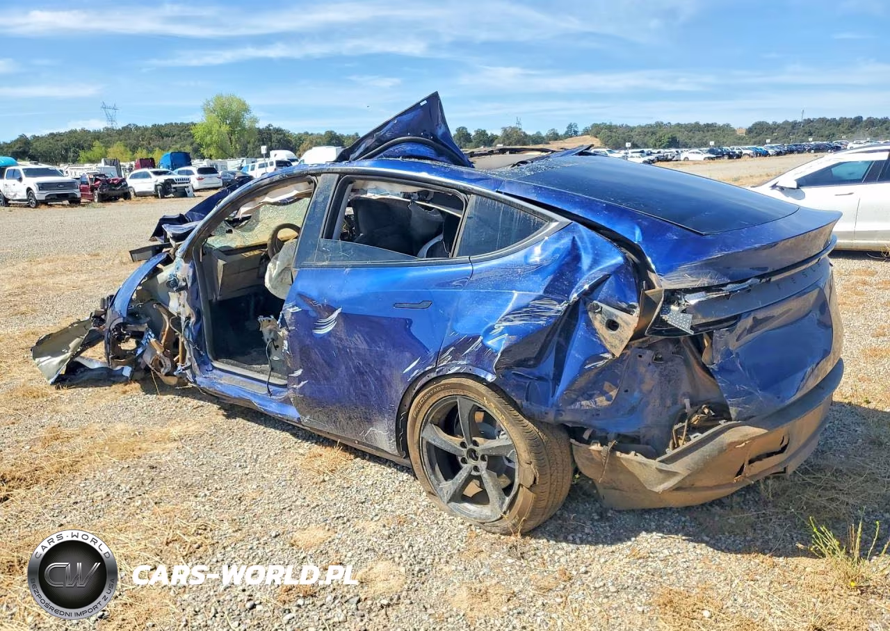 2026 Tesla Model Y VIN:7SAYGDED0TF426605 - 2