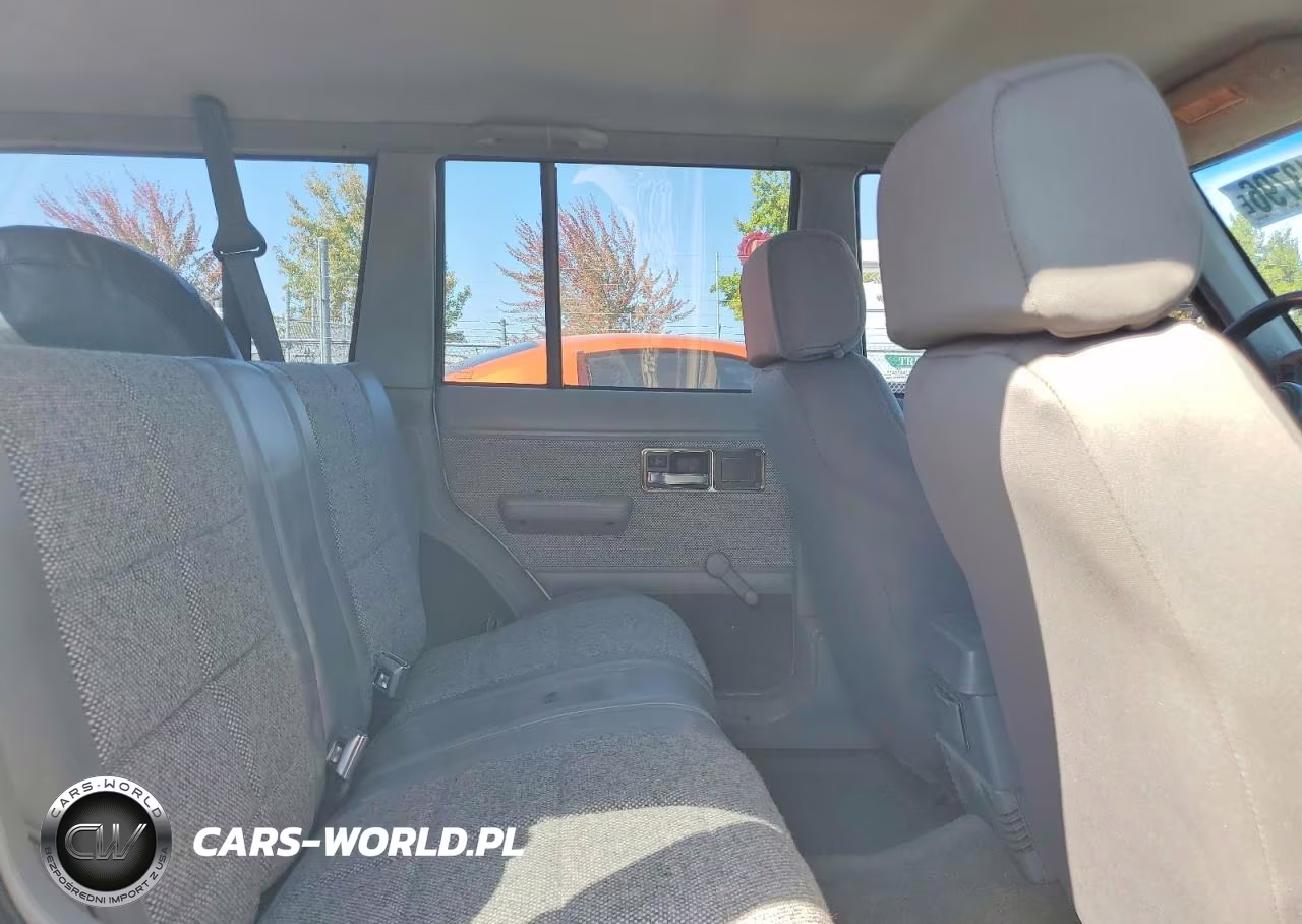 1991 Jeep Cherokee Laredo VIN:1J4FJ58S8ML639137 - 10