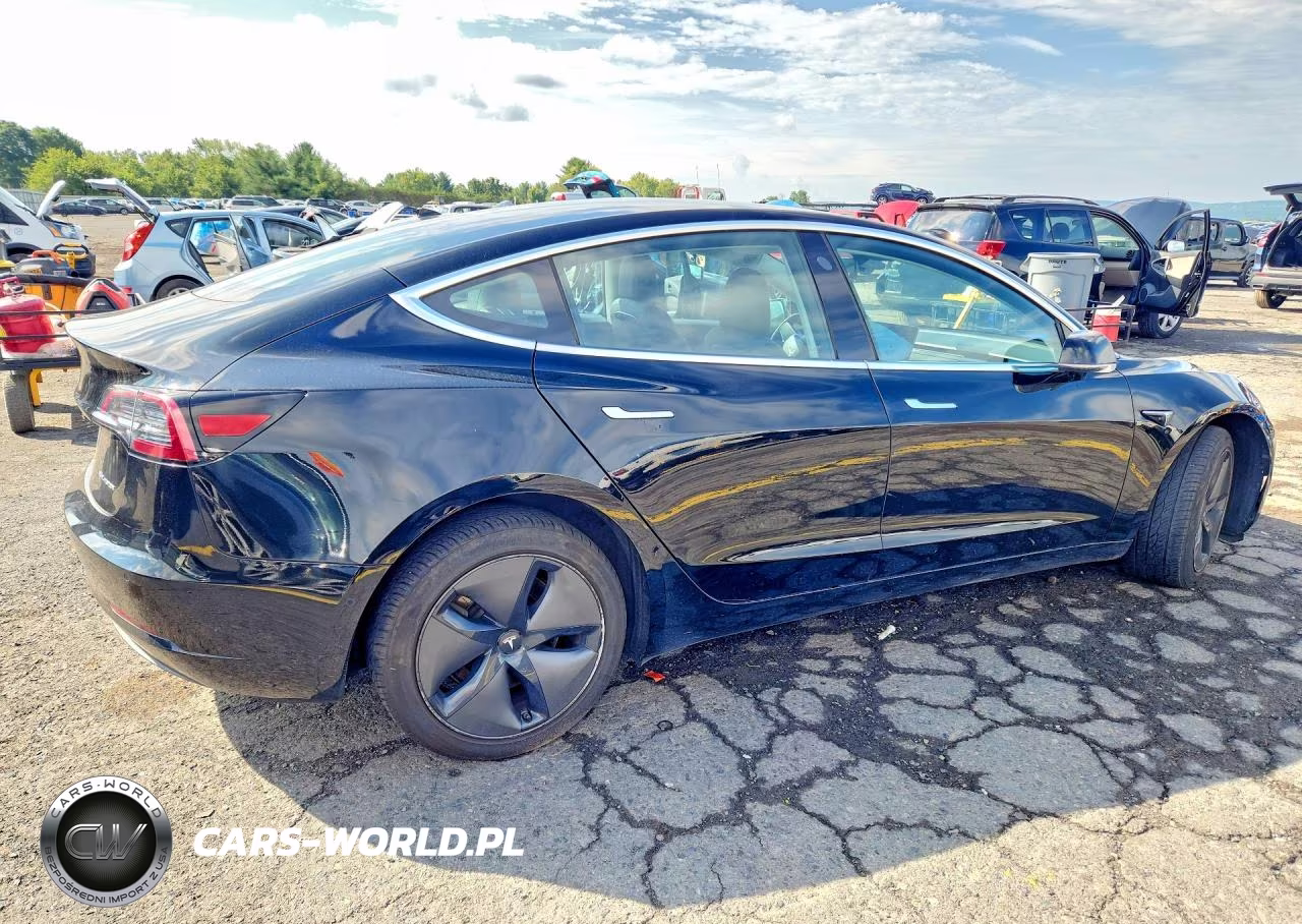 2018 Tesla Model 3 VIN:5YJ3E1EB3JF068262 - 3