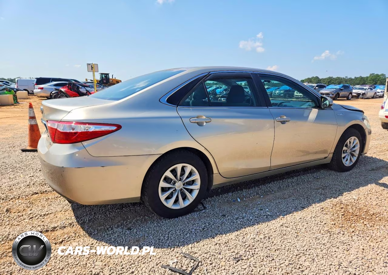 2016 Toyota Camry Hybrid Le VIN:4T1BD1FK7GU181138 - 3