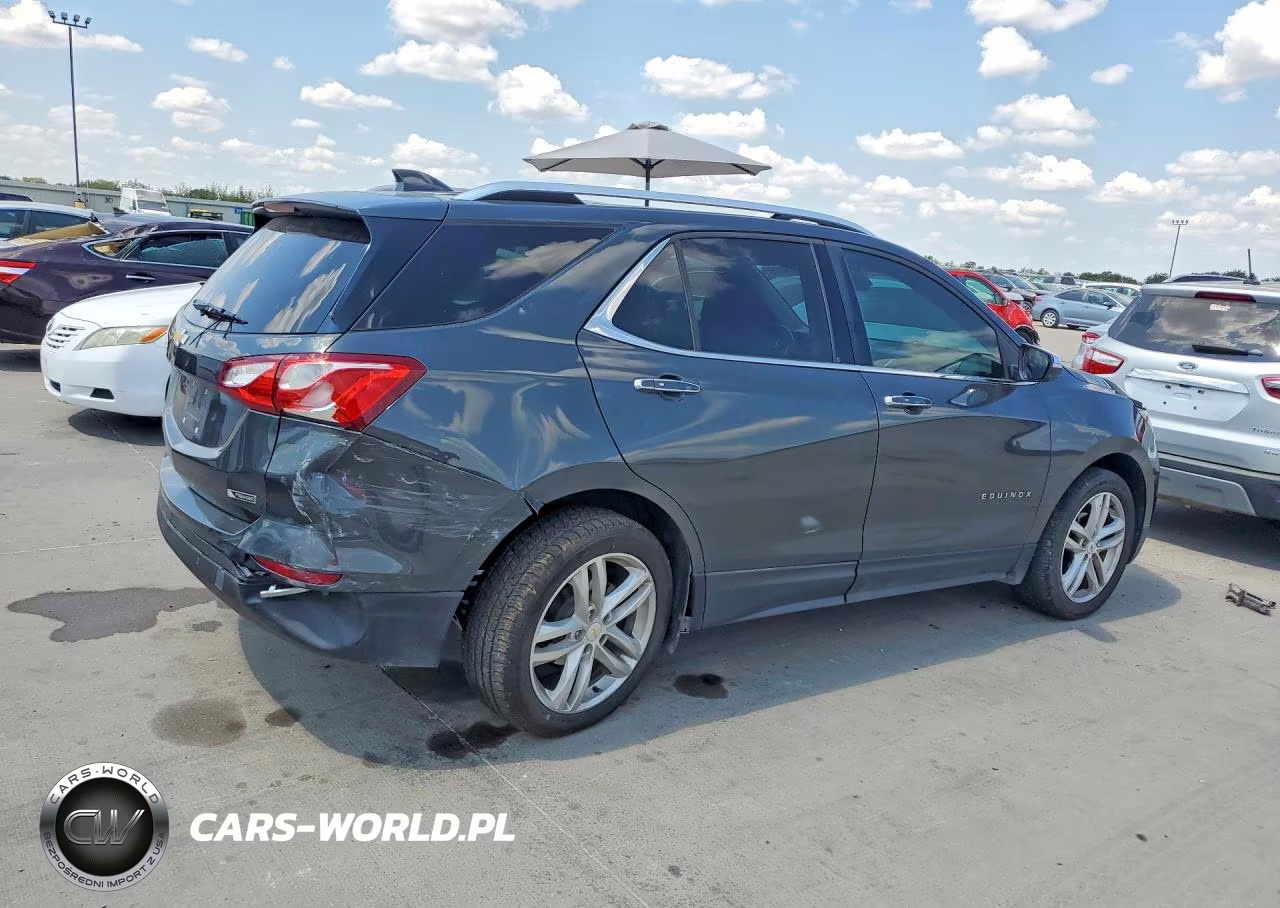 2018 Chevrolet Equinox Premier VIN:2GNAXMEV7J6101810 - 3
