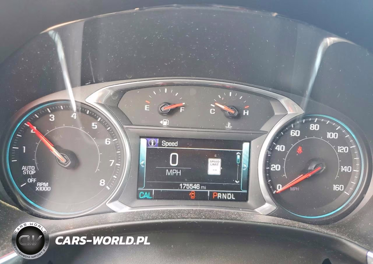 2018 Chevrolet Equinox Premier VIN:2GNAXMEV7J6101810 - 9
