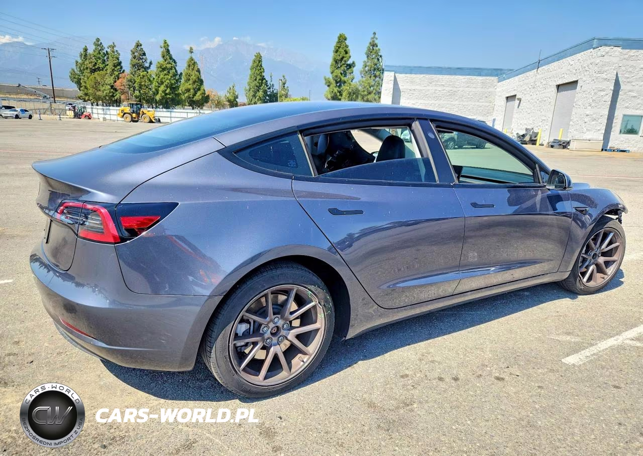 2023 Tesla Model 3 VIN:5YJ3E1EAXPF713067 - 3