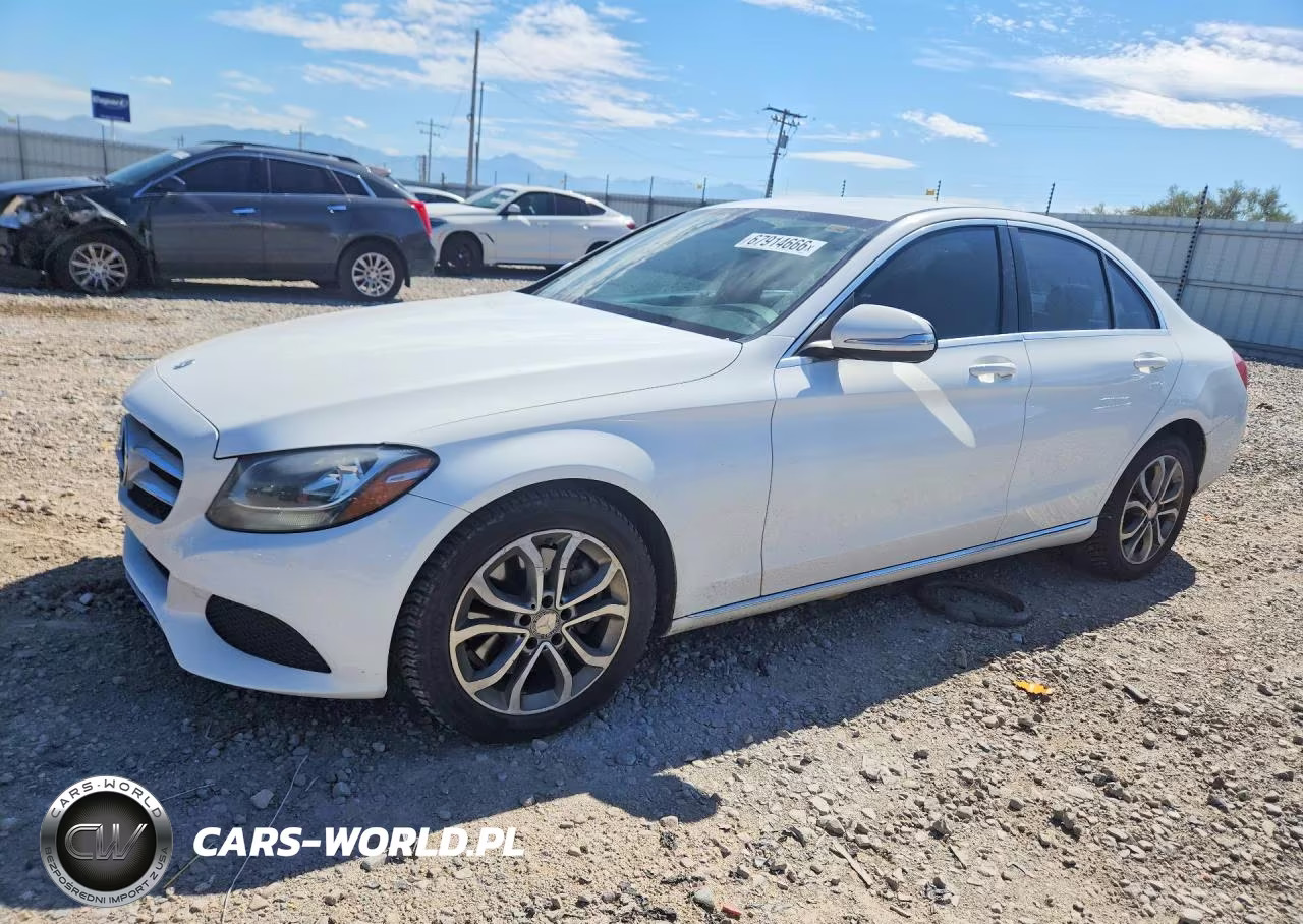 2015 Mercedes-Benz C 300 – zdjęcie 1 z 12