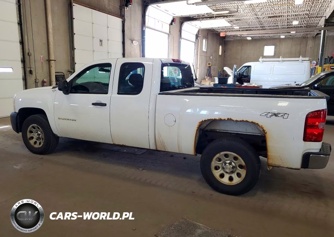 2013 Chevrolet Silverado K1500 VIN:1GCRKPEA0DZ102055 - 2