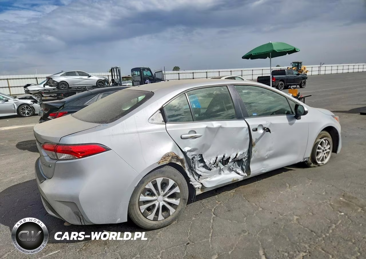 2022 Toyota Corolla Le VIN:JTDEAMDE8N3005775 - 3
