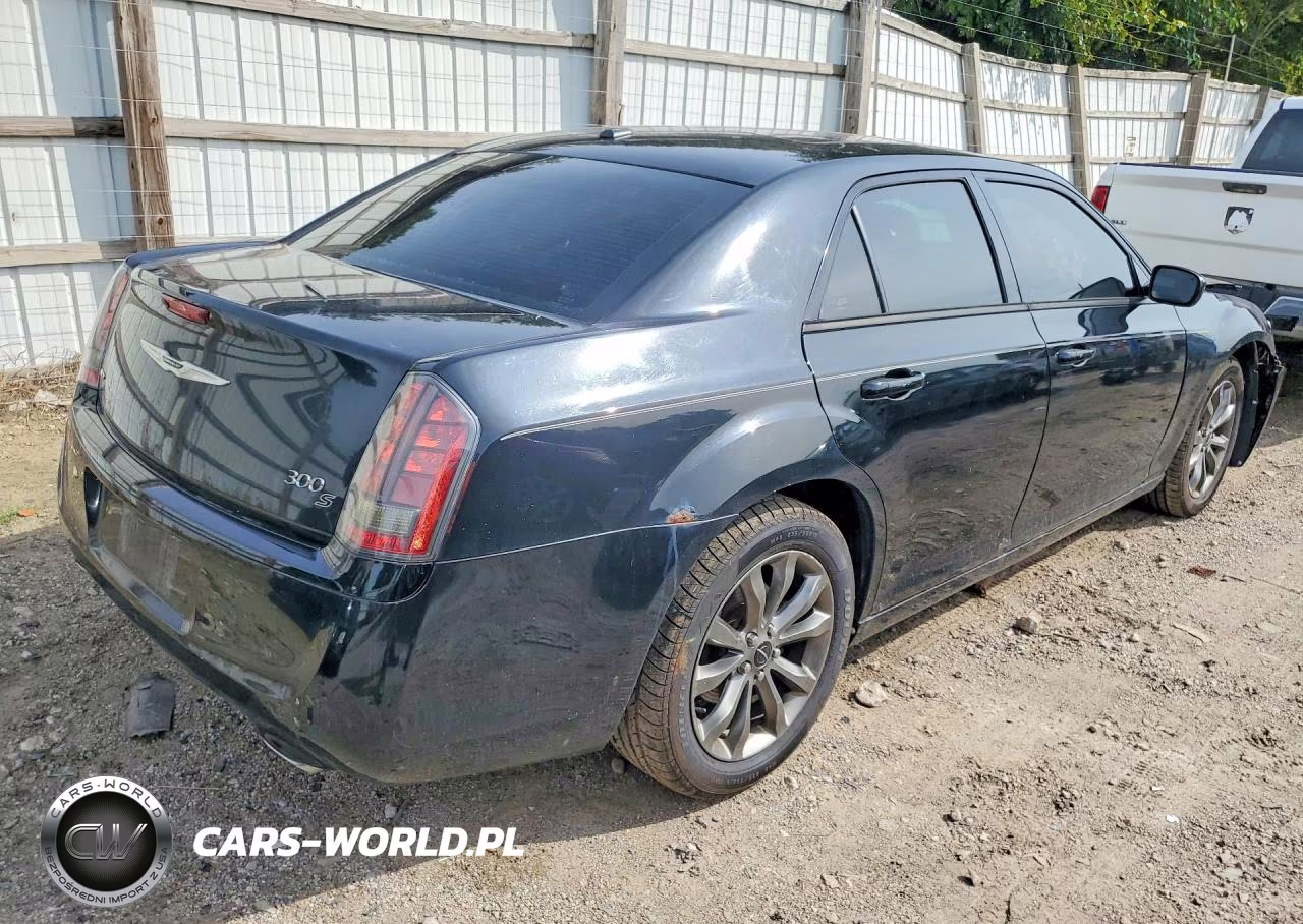 2014 Chrysler 300 S VIN:2C3CCAGG8EH229286 - 3