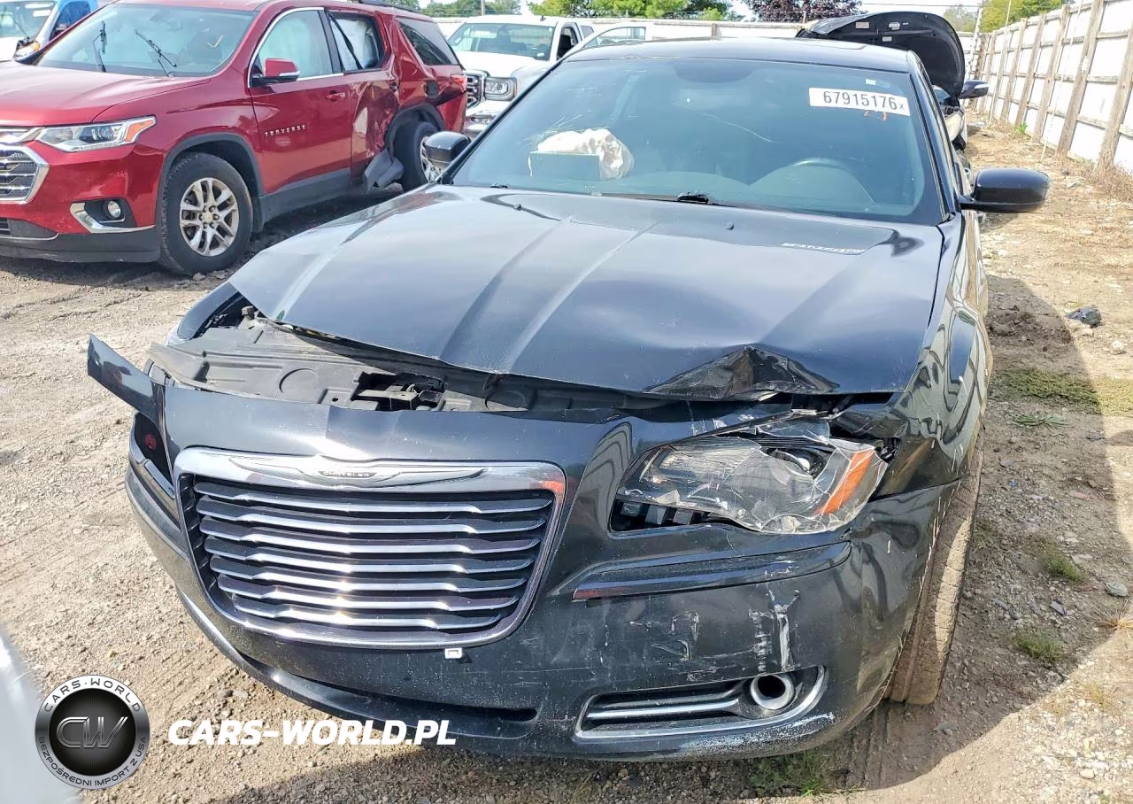 2014 Chrysler 300 S VIN:2C3CCAGG8EH229286 - 5