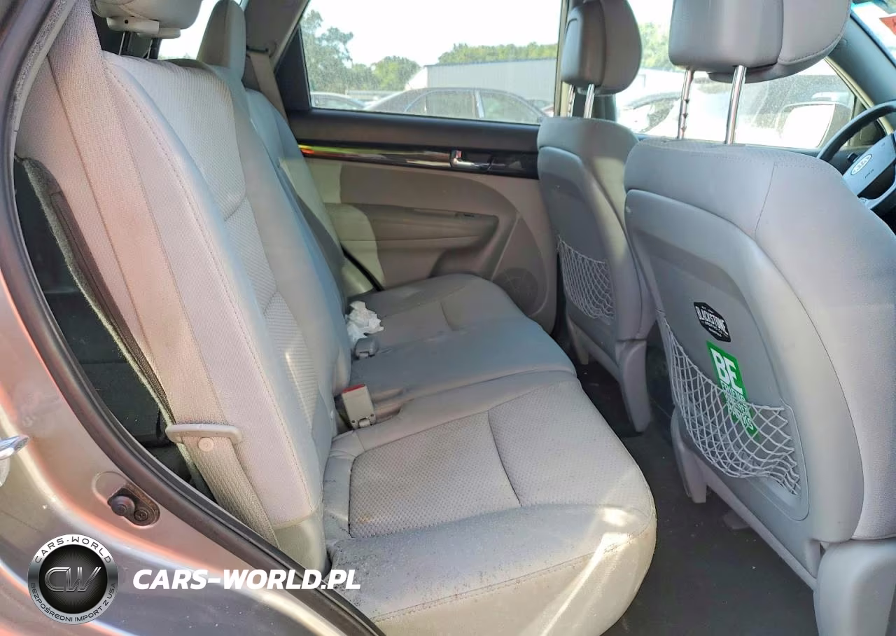 2011 Kia Sorento Lx VIN:5XYKT4A13BG159297 - 10