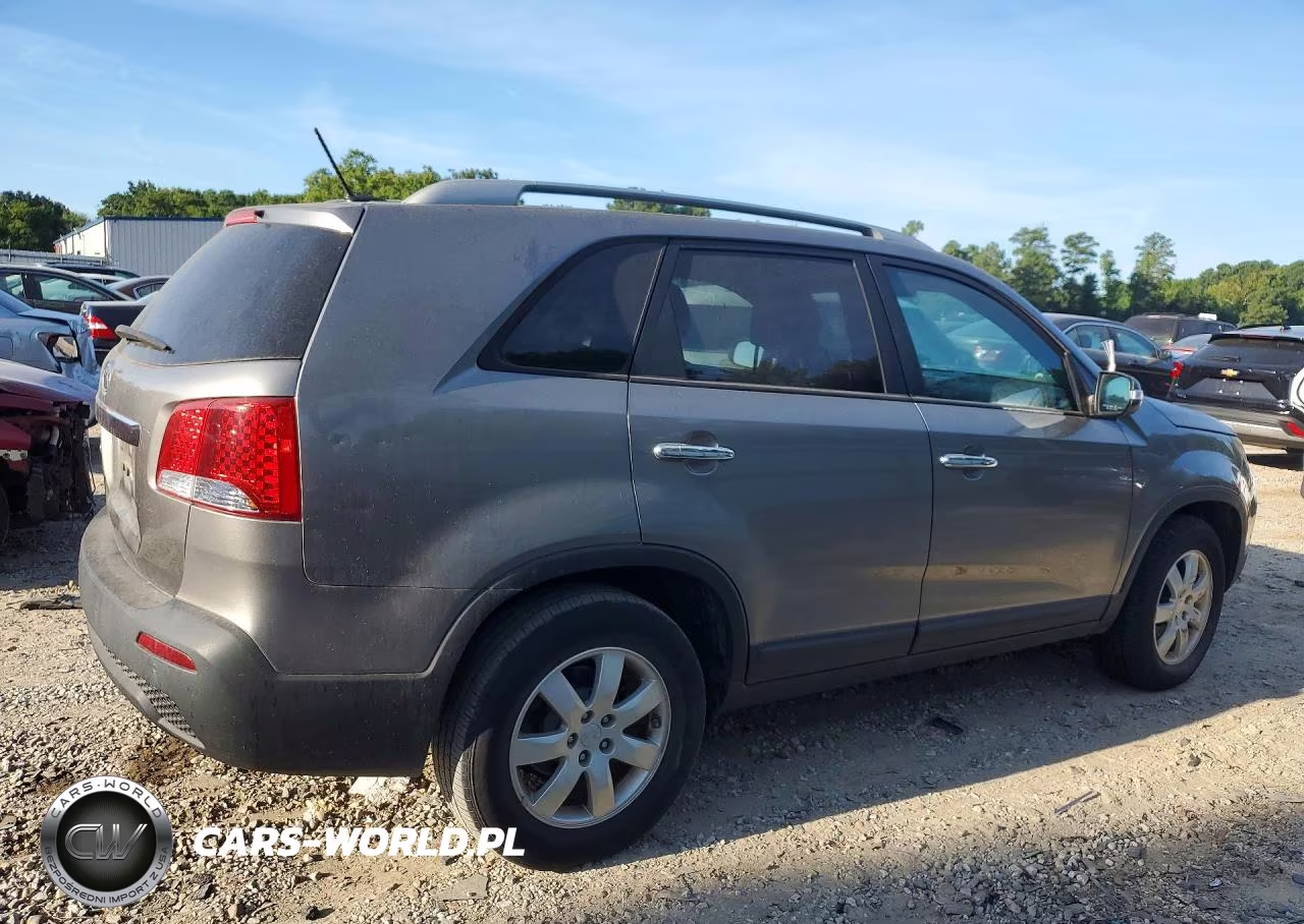 2011 Kia Sorento Lx VIN:5XYKT4A13BG159297 - 3