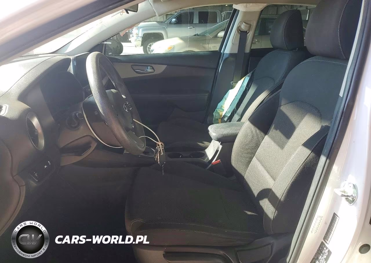 2021 Kia Forte Lxs VIN:3KPF24AD3ME359465 - 7