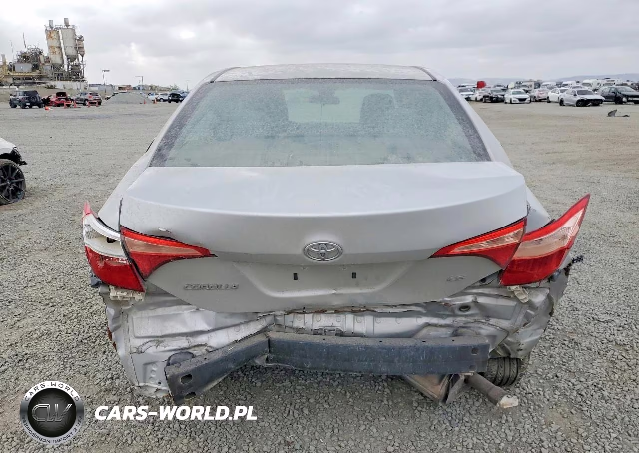 2017 Toyota Corolla L VIN:5YFBURHE2HP613904 - 6