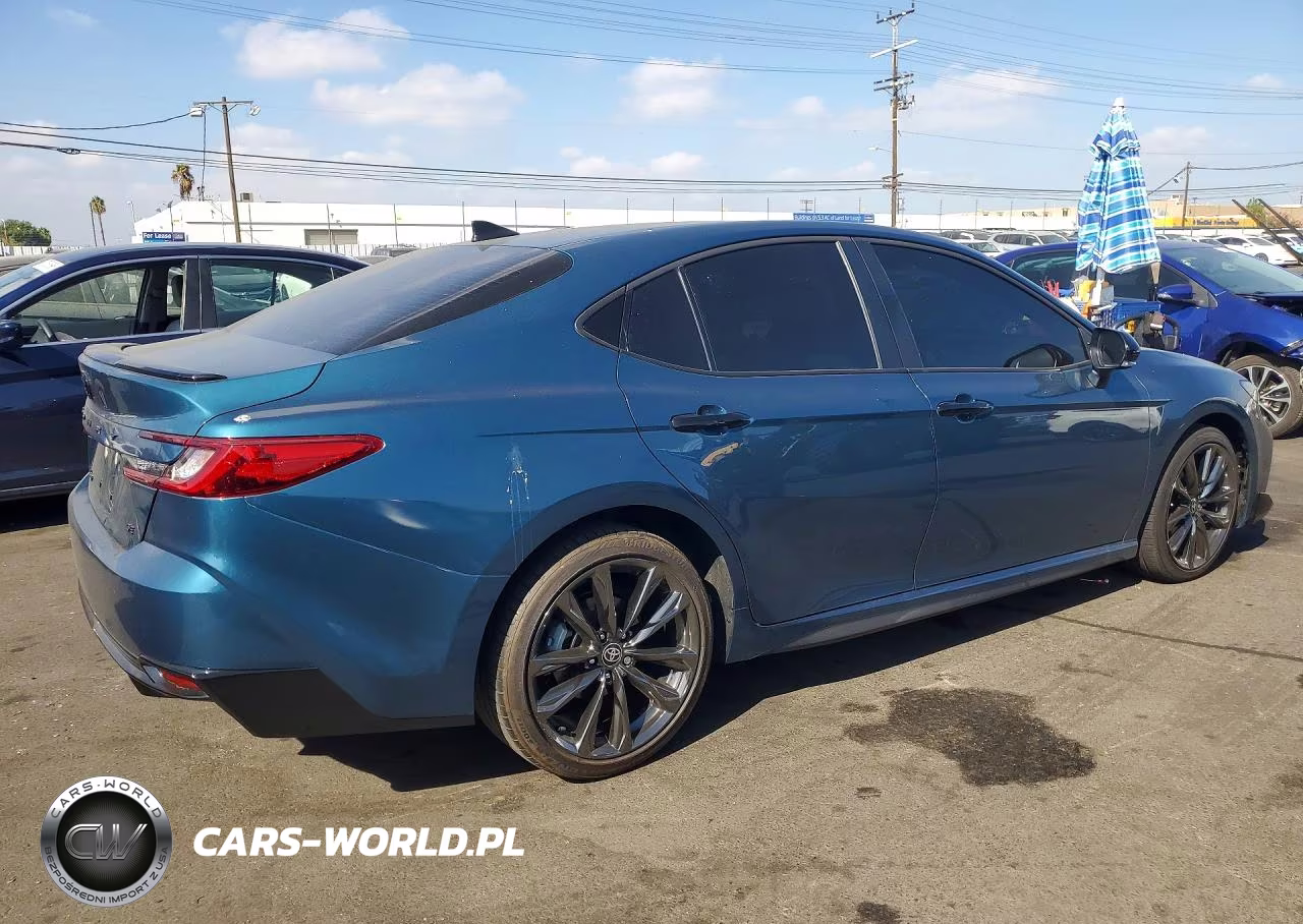 2026 Toyota Camry Le VIN:4T1DAACK5TU656365 - 3