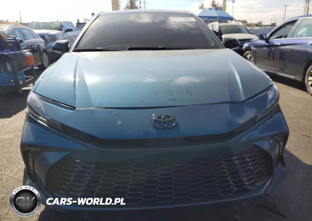 2026 Toyota Camry Le VIN:4T1DAACK5TU656365 - 5
