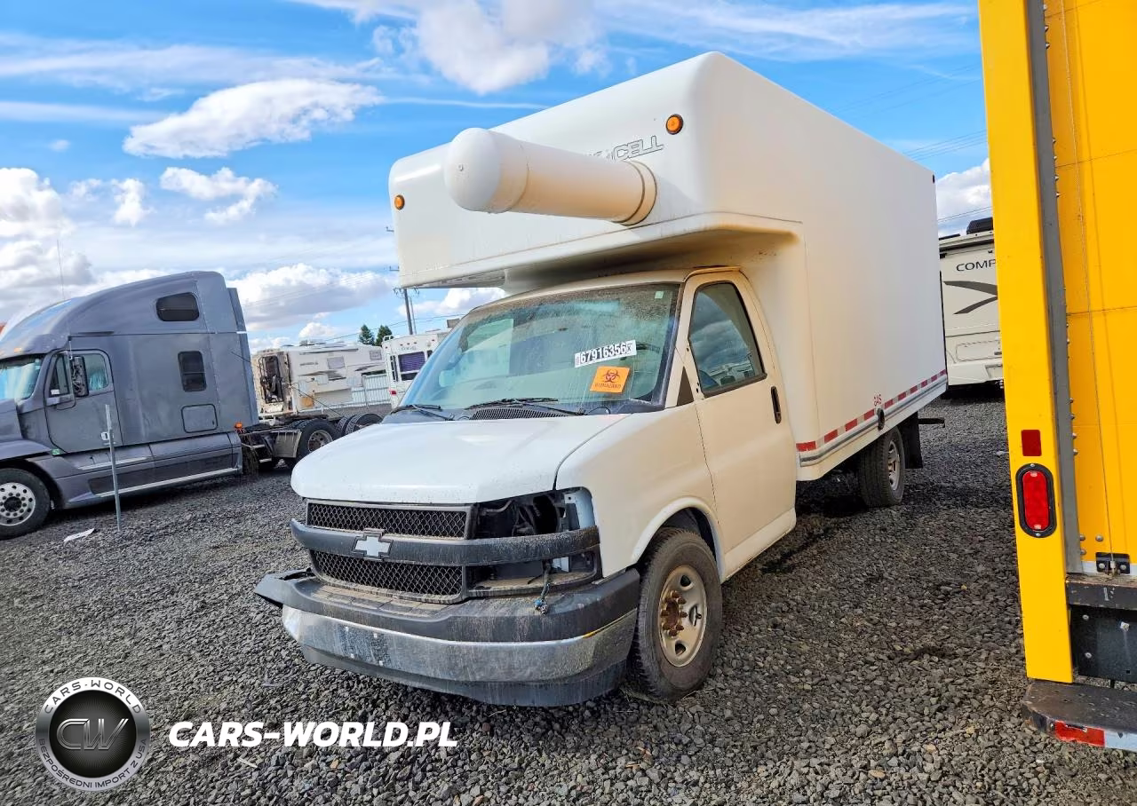 2018 Chevrolet Express Box Truck VIN:1GB0GSFG0J1344813 - 1