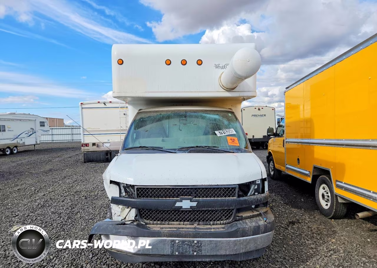 2018 Chevrolet Express Box Truck VIN:1GB0GSFG0J1344813 - 5