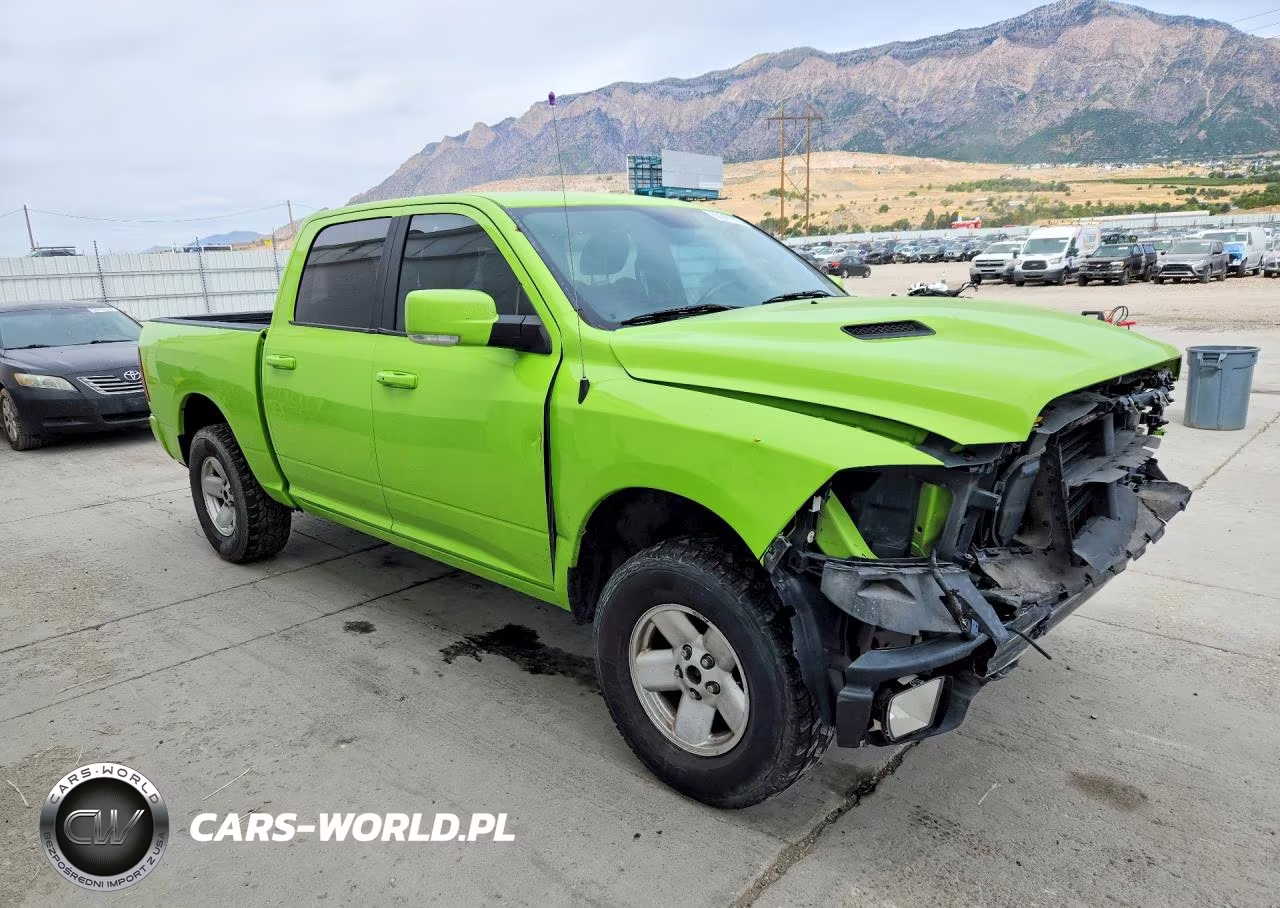 2017 Ram 1500 Sport VIN:1C6RR7MTXHS841969 - 4