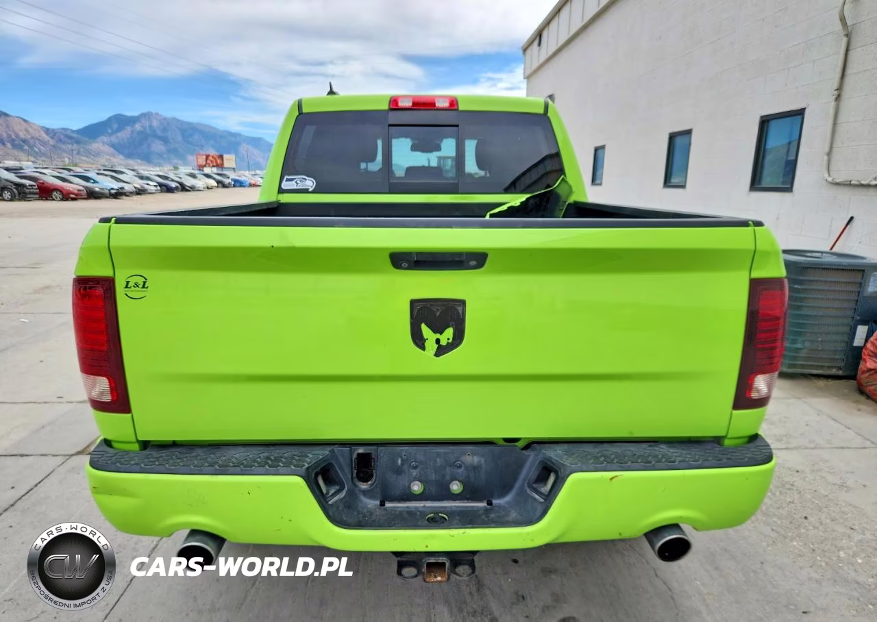 2017 Ram 1500 Sport VIN:1C6RR7MTXHS841969 - 6