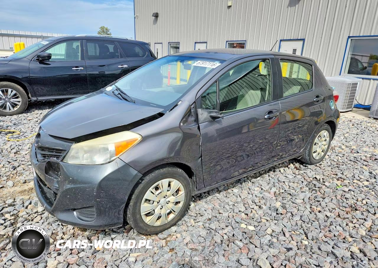 2012 Toyota Yaris 5-Door Le