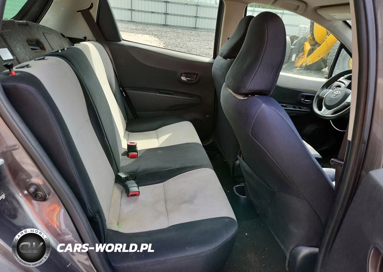 2012 Toyota Yaris 5-Door Le VIN:JTDKTUD32CD521567 - 10