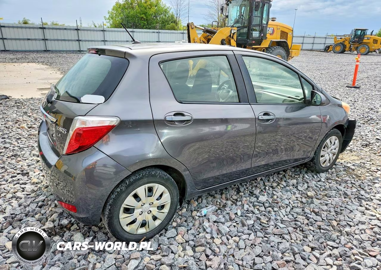 2012 Toyota Yaris 5-Door Le VIN:JTDKTUD32CD521567 - 3