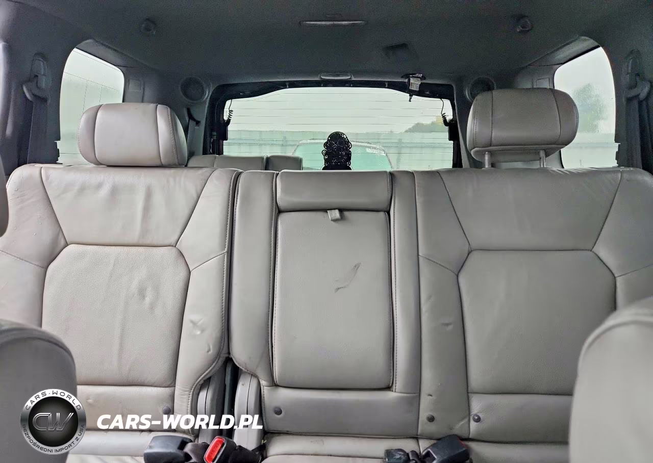 2010 Honda Pilot Touring VIN:5FNYF4H86AB022218 - 10