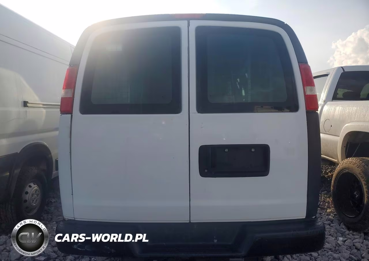 2019 Chevrolet Express G2500 VIN:1GCWGAFG9K1370649 - 6