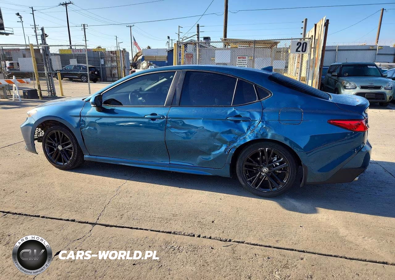 2026 Toyota Camry Se VIN:4T1DAACK5TU215979 - 2