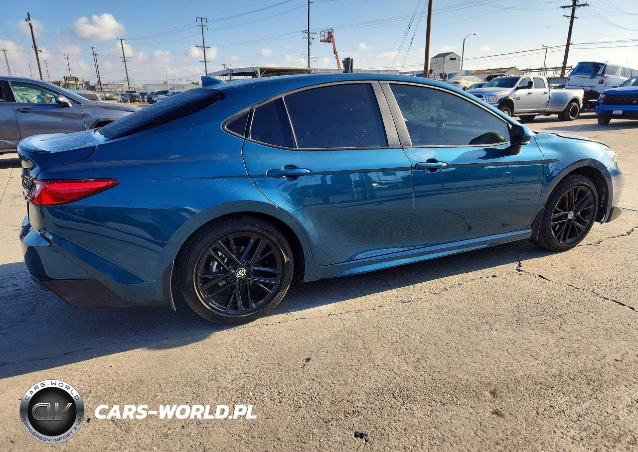 2026 Toyota Camry Se VIN:4T1DAACK5TU215979 - 3