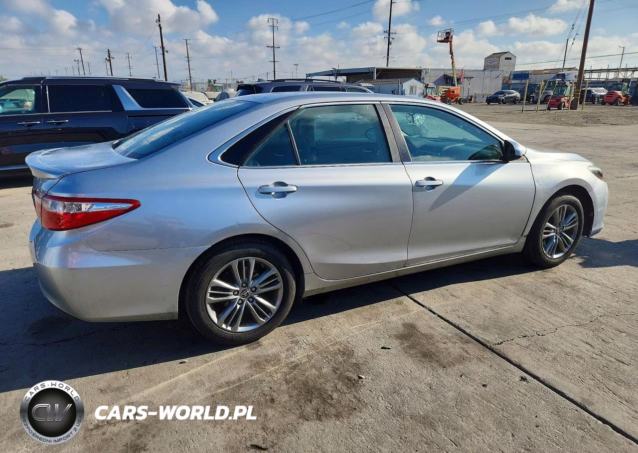 2015 Toyota Camry Se VIN:4T1BF1FK7FU948706 - 3