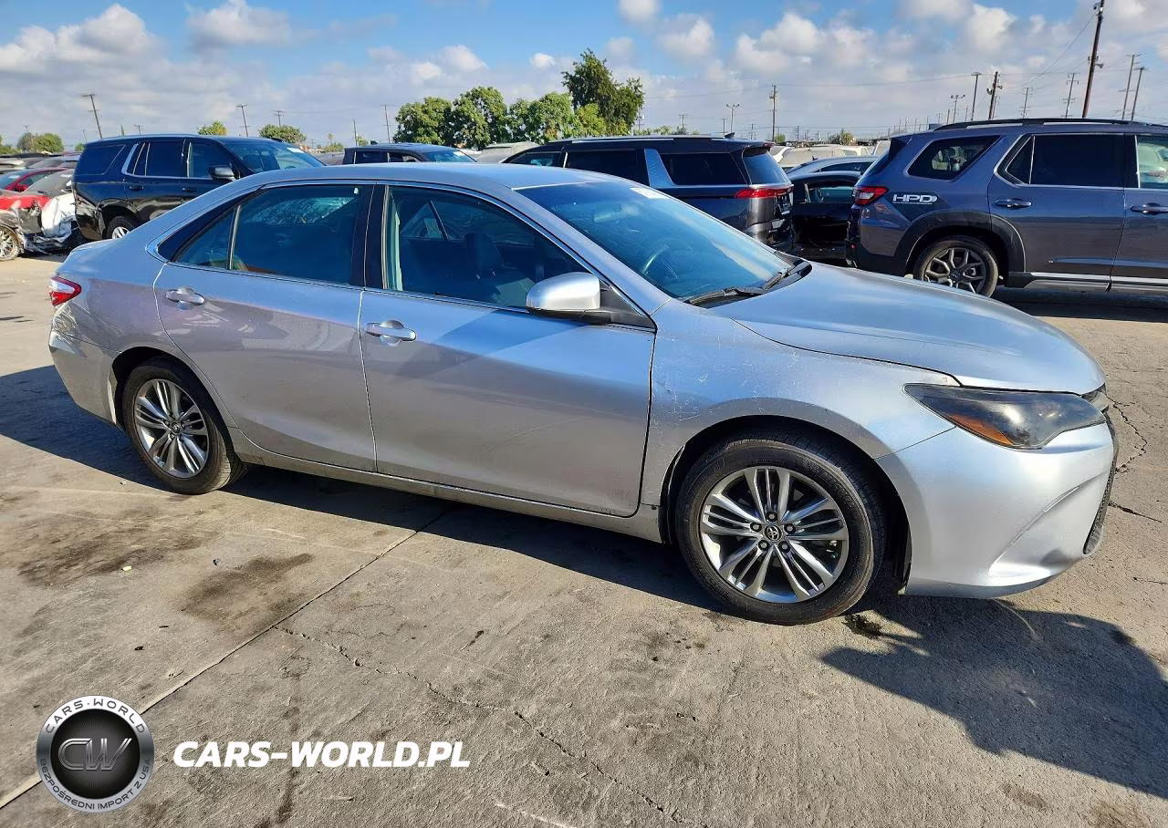 2015 Toyota Camry Se VIN:4T1BF1FK7FU948706 - 4
