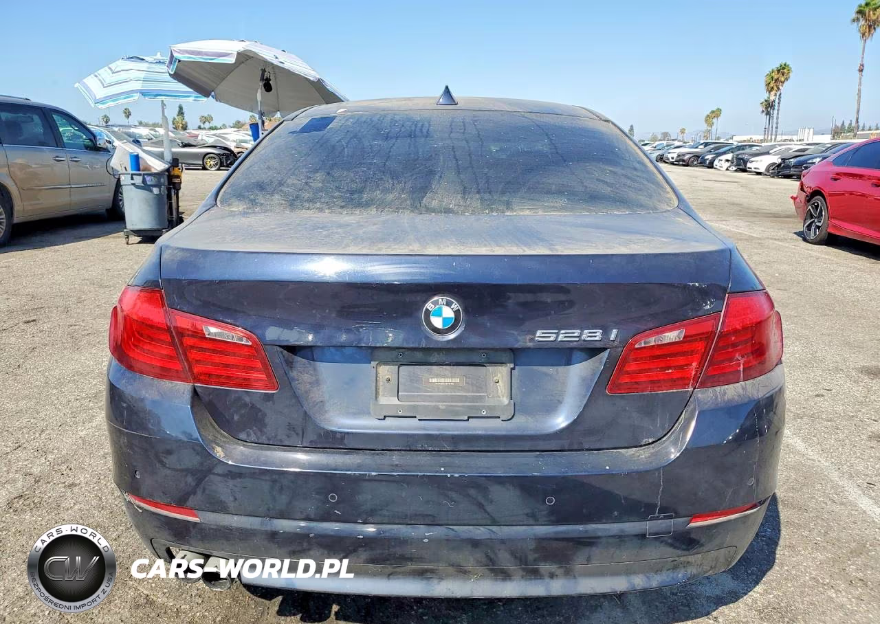 2013 BMW 528 I VIN:WBAXG5C57DDY32185 - 6