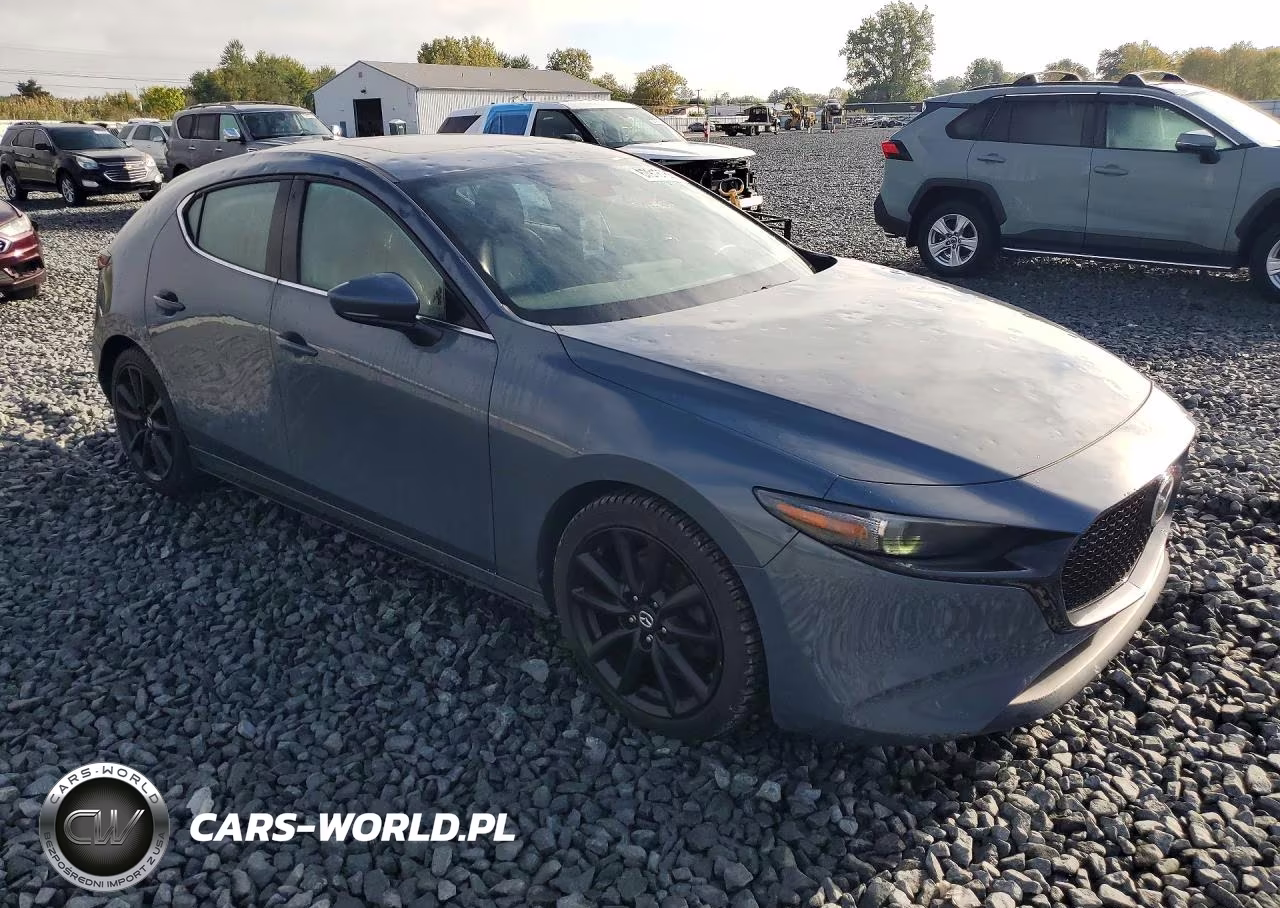 2020 Mazda 3 Premium VIN:JM1BPBNM4L1174132 - 4