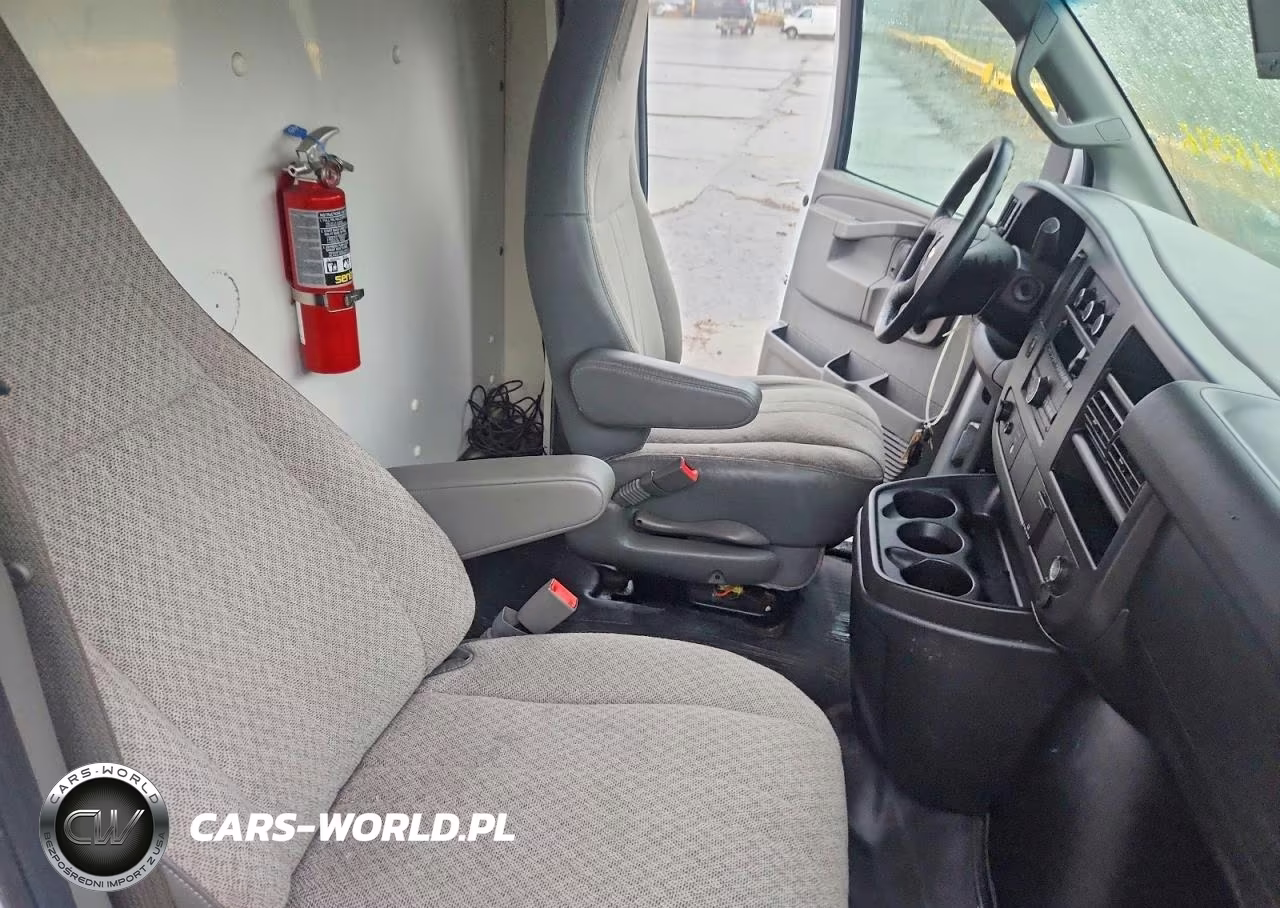 2017 Chevrolet Express Delivery Truck VIN:1GB0GRFG6H1124949 - 11