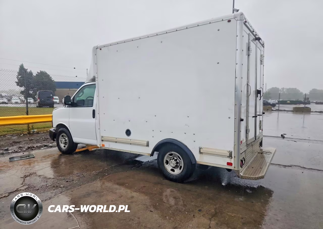 2017 Chevrolet Express Delivery Truck VIN:1GB0GRFG6H1124949 - 2
