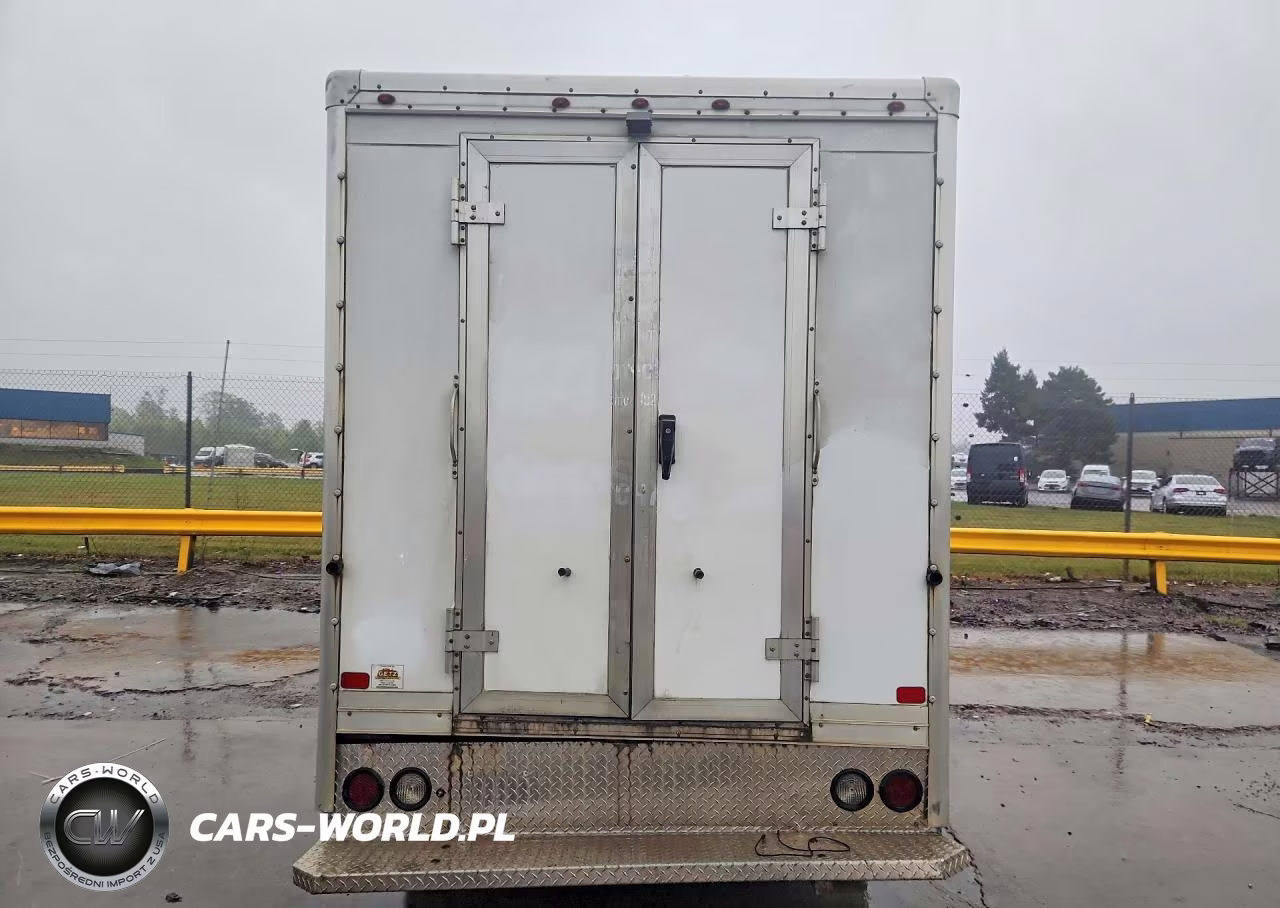 2017 Chevrolet Express Delivery Truck VIN:1GB0GRFG6H1124949 - 6
