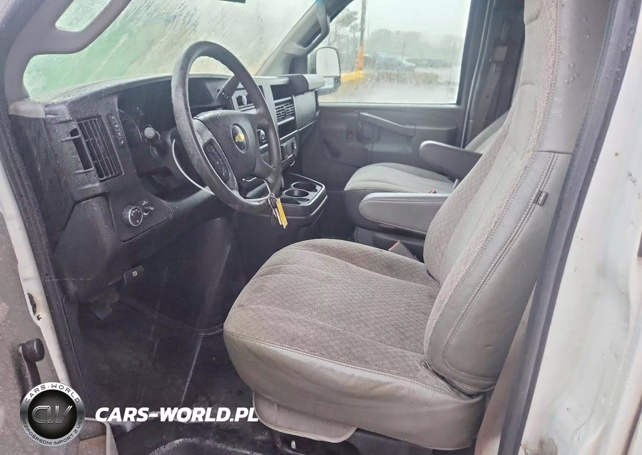 2017 Chevrolet Express Delivery Truck VIN:1GB0GRFG6H1124949 - 7