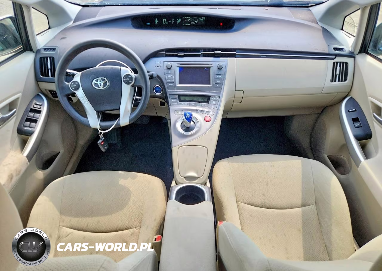 2014 Toyota Prius Two VIN:JTDKN3DU4E1824237 - 8