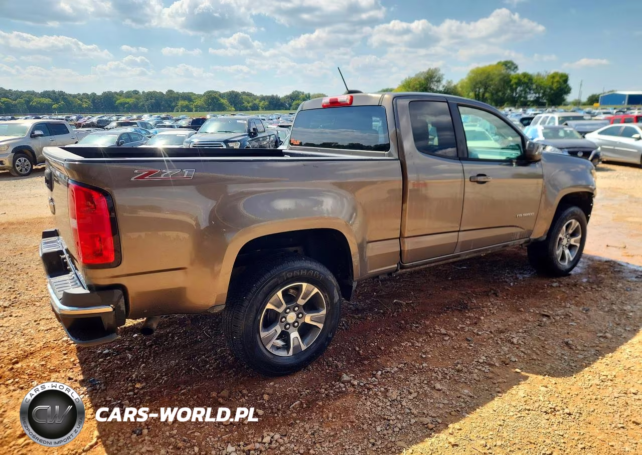 2015 Chevrolet Colorado Z71 VIN:1GCHSCE38F1221155 - 3