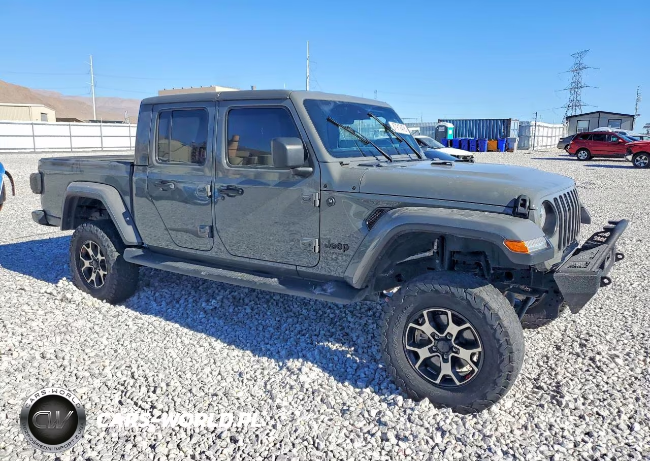 2020 Jeep Gladiator Overland VIN:1C6HJTFG6LL216239 - 4