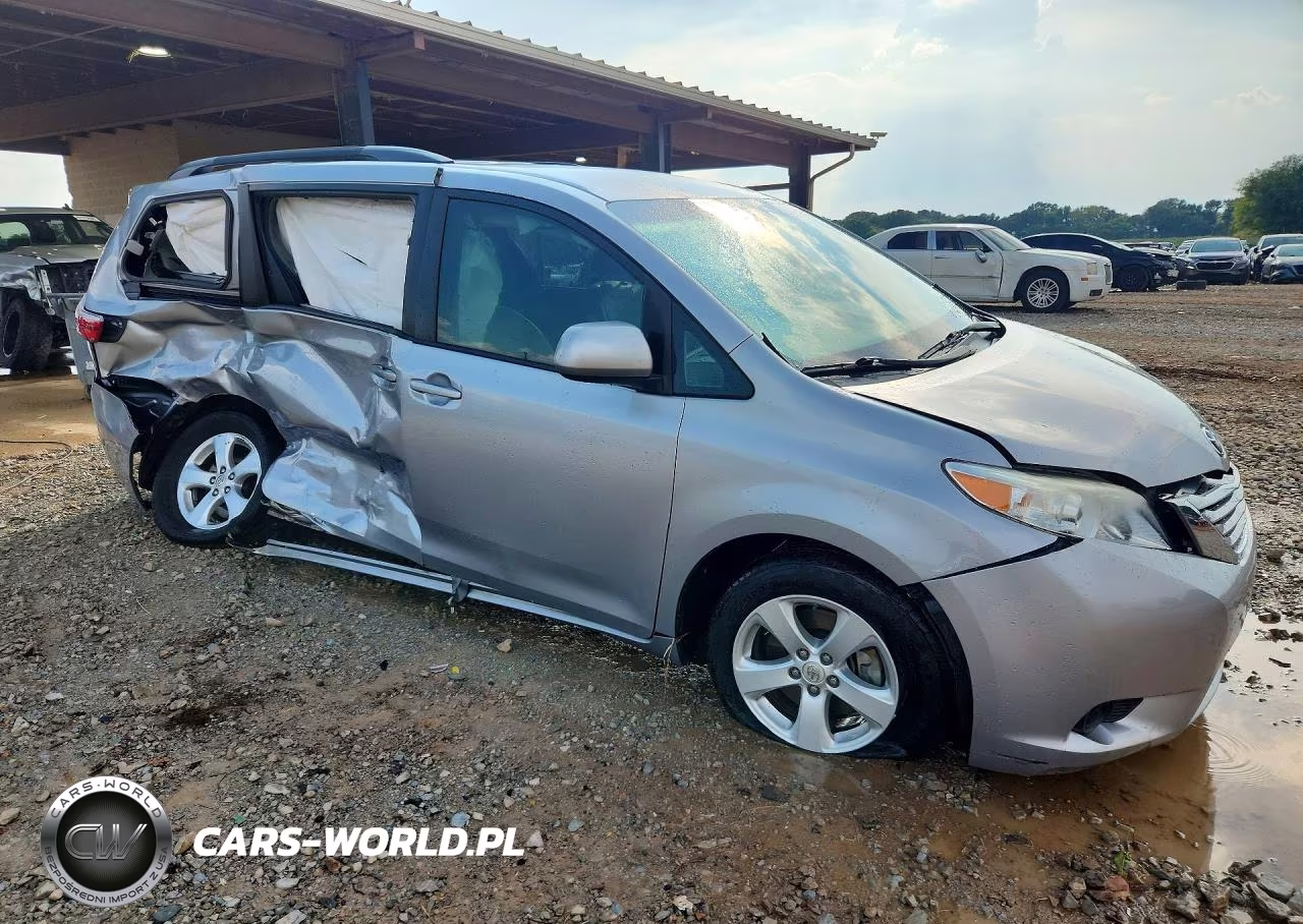 2016 Toyota Sienna Le VIN:5TDKK3DC9GS714712 - 4