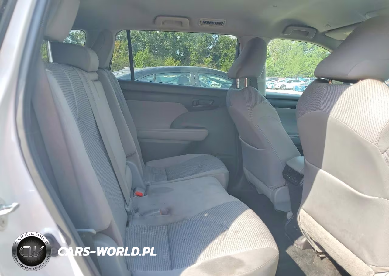 2022 Toyota Highlander Le VIN:5TDZZRAH6NS543587 - 11