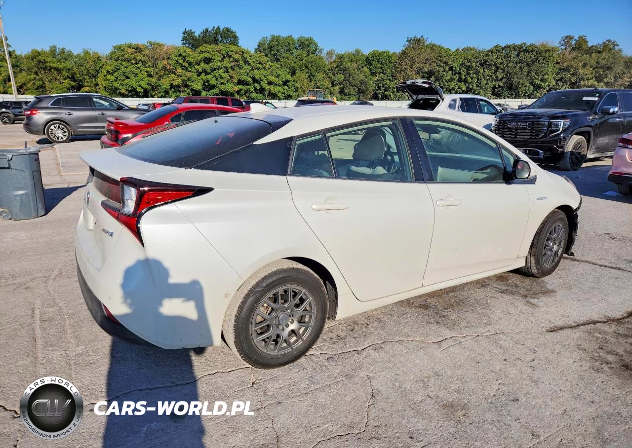 2019 Toyota Prius Le VIN:JTDKARFU2K3079080 - 3