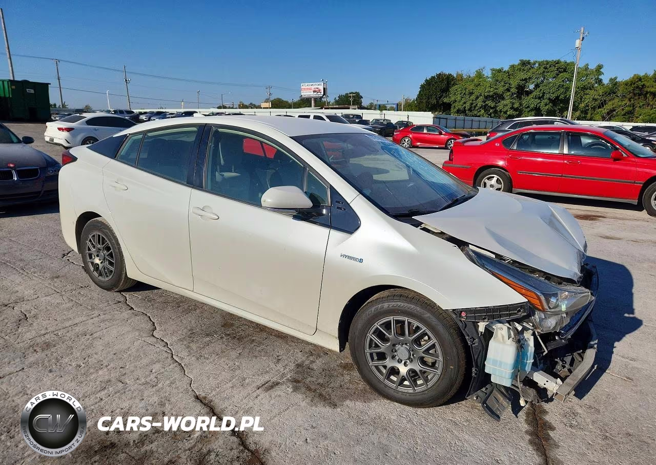 2019 Toyota Prius Le VIN:JTDKARFU2K3079080 - 4