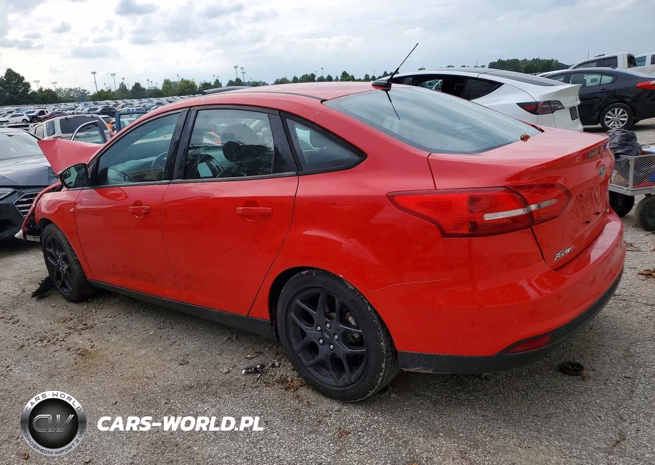 2016 Ford Focus Se VIN:1FADP3F24GL329953 - 2