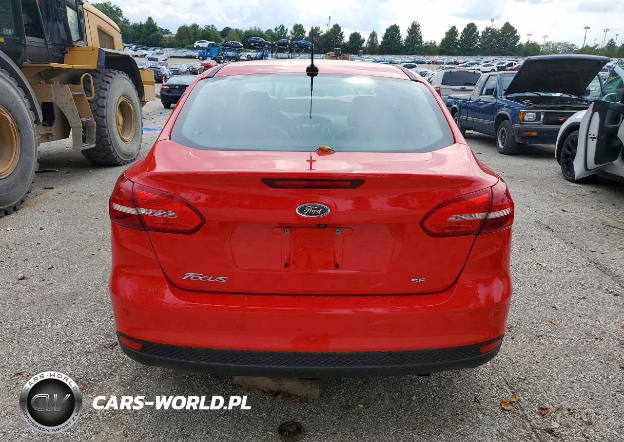 2016 Ford Focus Se VIN:1FADP3F24GL329953 - 6